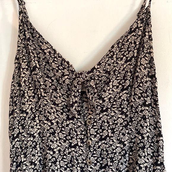 American Eagle Floral Tie Dress - Picture 2 of 4